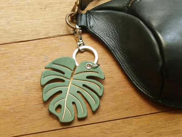 Leather Key Chain - Plant Leaf MONSTERA ( Custom Letter ) 14枚目の画像