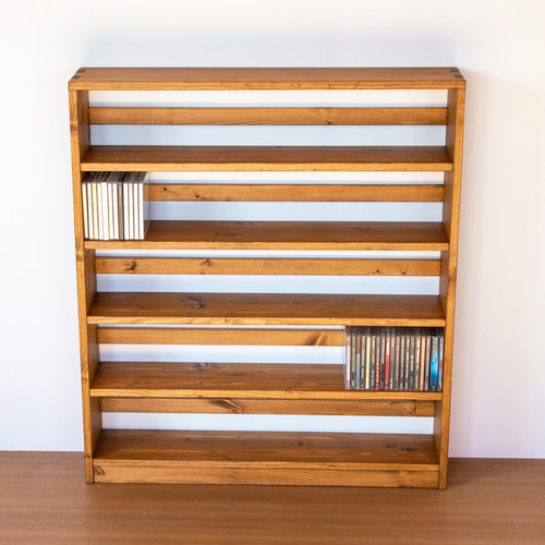 ワイドなCDラック／ミディアムブラウン 棚・シェルフ・ラック SG工房