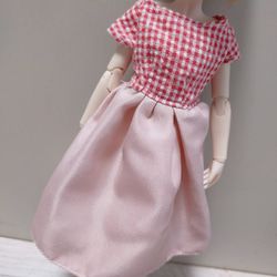 半袖ワンピース チェック柄 赤 ピンク リカちゃん 服 シンプル 2枚目の画像
