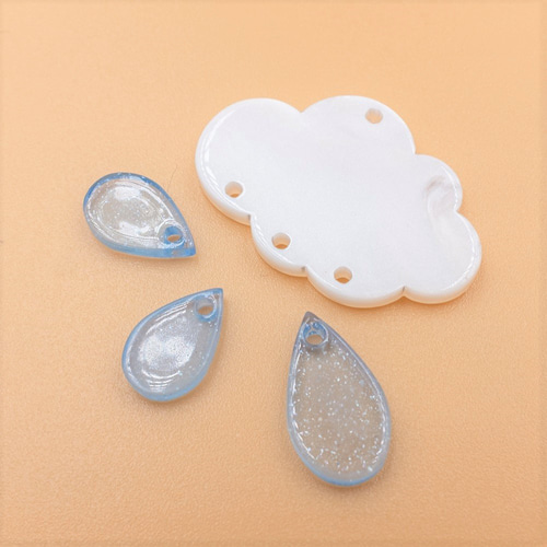 鳩　レジンヘアゴム　雲　キラキラ雨粒 鳩レジンヘアゴム雲キラキラ雨粒