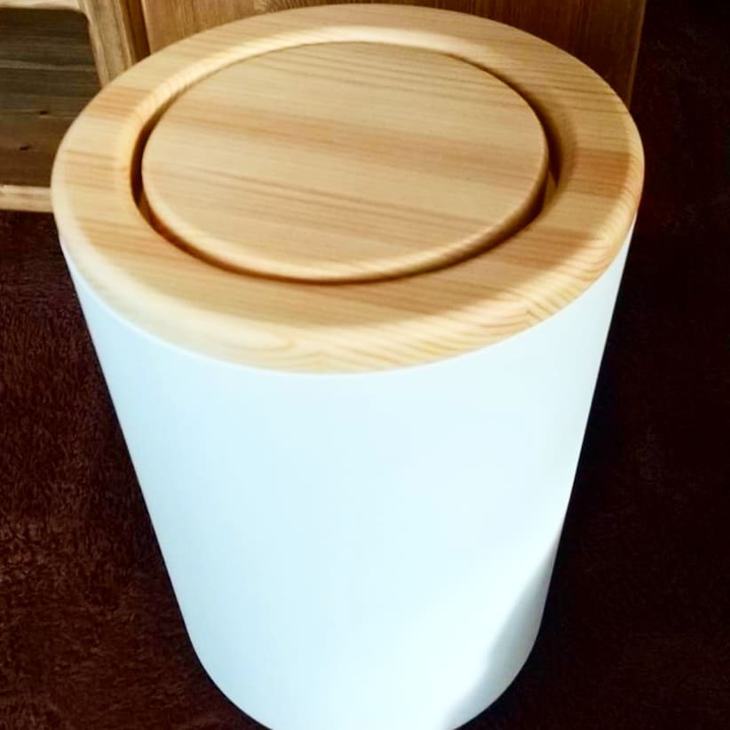 無垢パイン材で作った回転ペール蓋のダストボックスセット（10L）