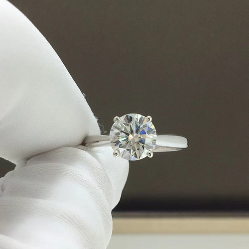 newデザイン】モアサナイト リング K18WG 指輪・リング Worldstone  