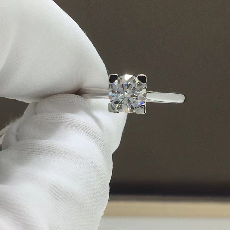 【newデザイン】モアサナイト 　リング　K18WG