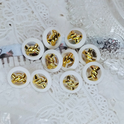 M177.W【15mm set 10 pcs】白x金色裝飾鈕扣 第1張的照片