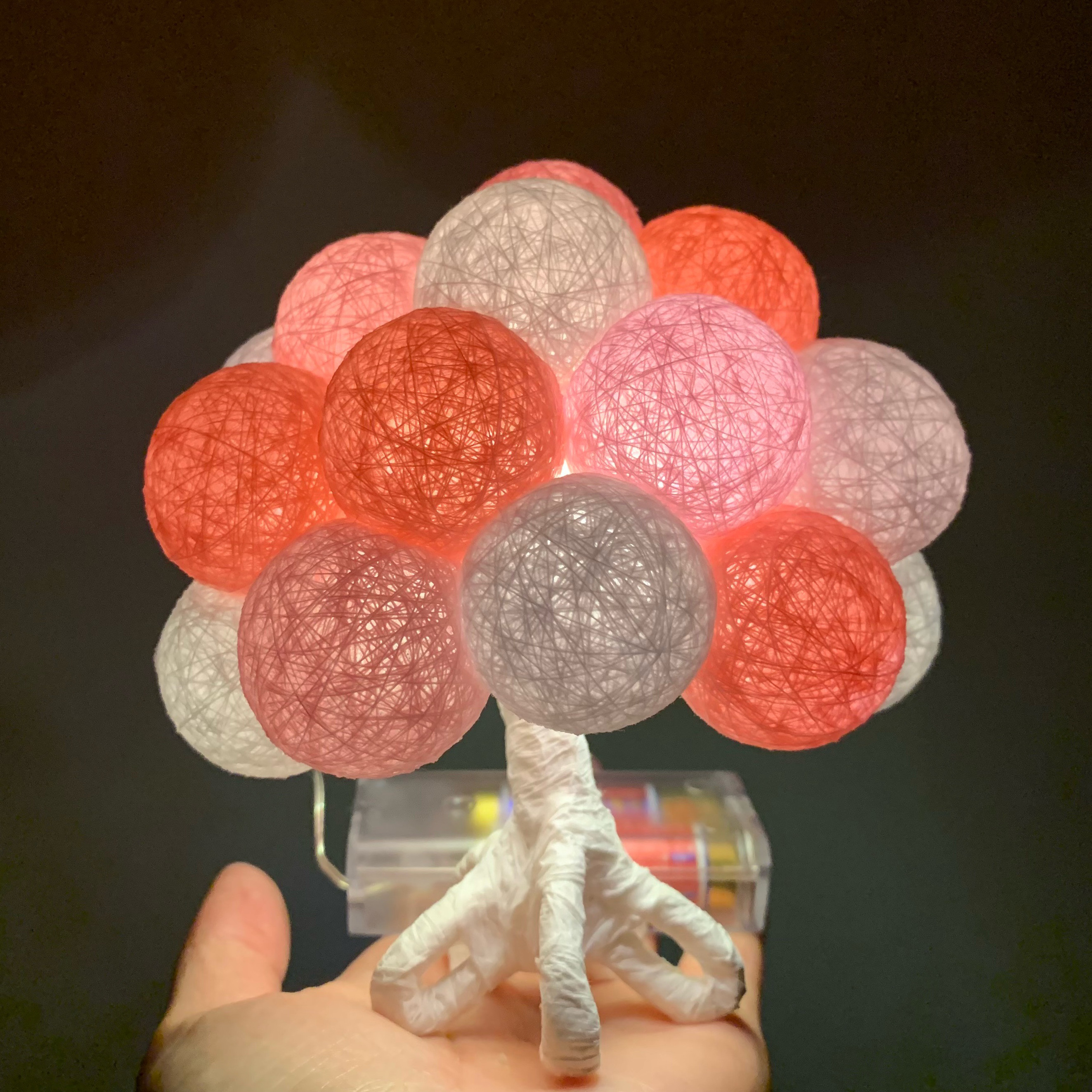 ももいろで小さな木のランプ