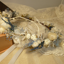 野の花の花冠（ブルー）シルバーデージーとアジサイ・カスミソウ 　受注製作 4枚目の画像
