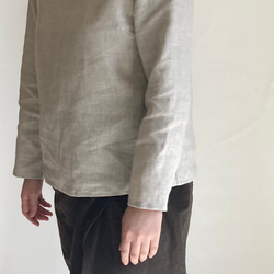麻/リネン100%透けにくい体型カバーTブラウス（ベージュ/半袖・長袖・クルーネック・Vネック） 15枚目の画像