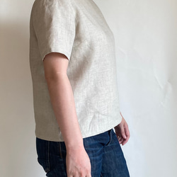 麻/リネン100%透けにくい体型カバーTブラウス（ベージュ/半袖・長袖・クルーネック・Vネック） 4枚目の画像