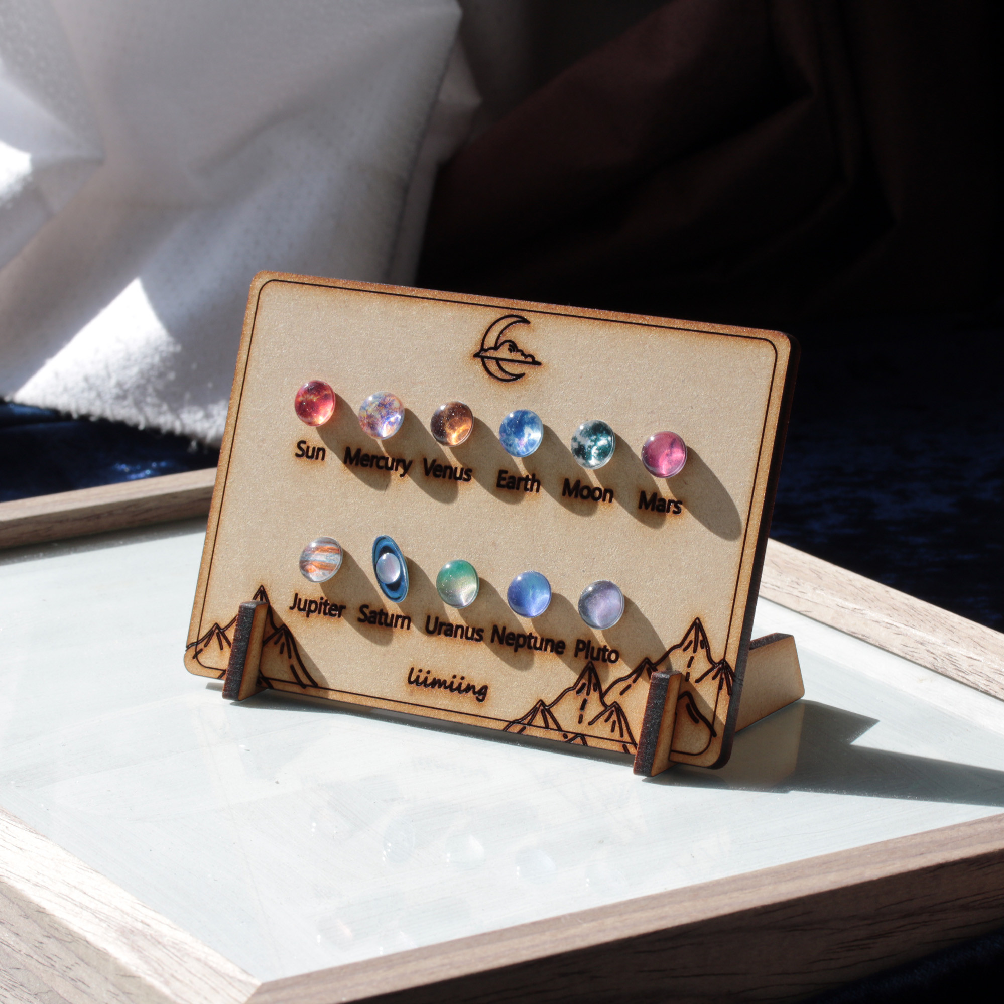 惑星石のピアス・全11種セット（専用木製スタンド付き）