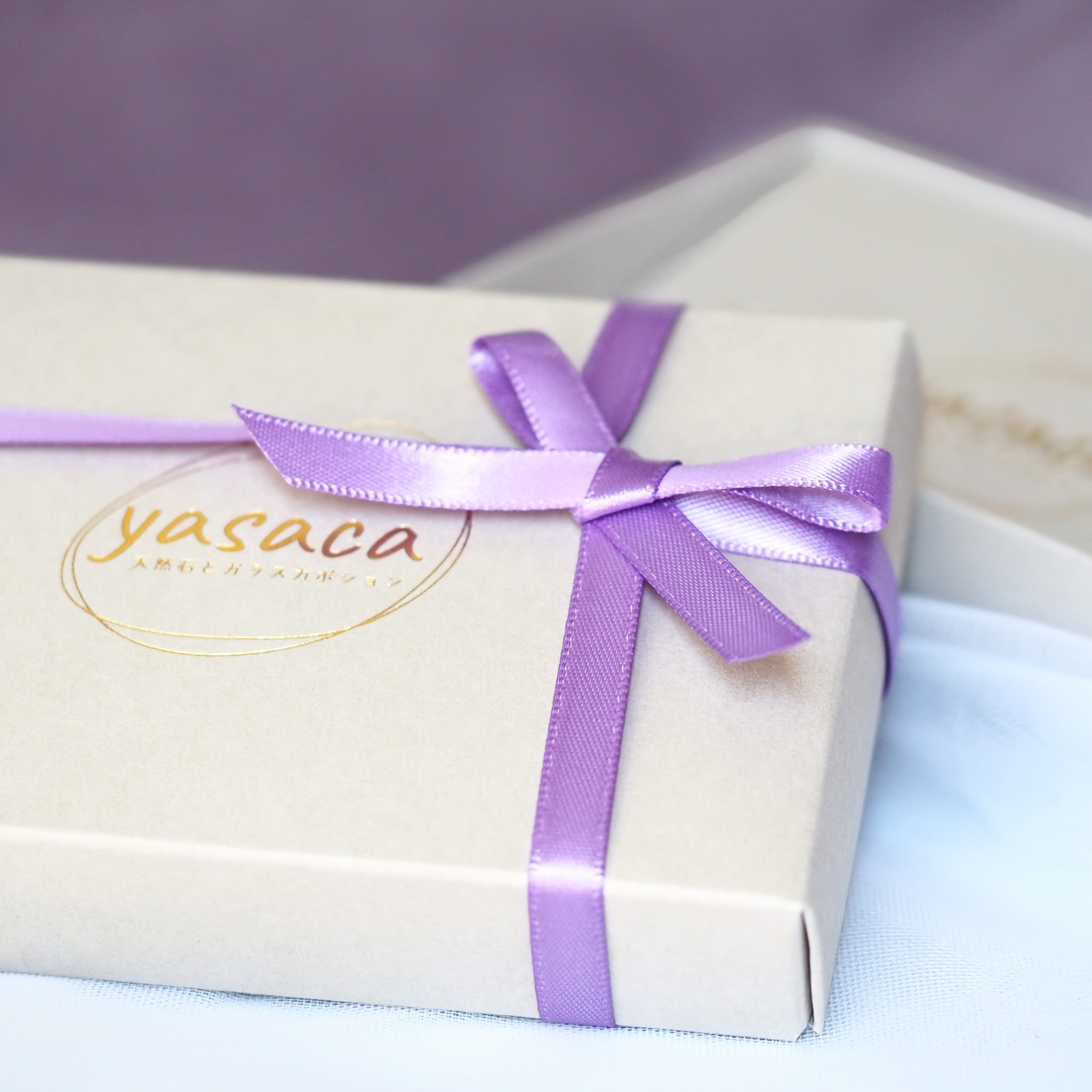 《エチオピア産オパール宝石質AAAスタッドピアス》 8㎜×6㎜ 大粒