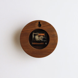 木製 掛け時計 丸 ウォールナット材21 3枚目の画像