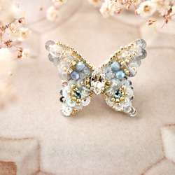 送料無料*॰ْ✧ً Ruban couture butterfly(オートクチュール刺繍仕上げの蝶々のブローチ) 1枚目の画像