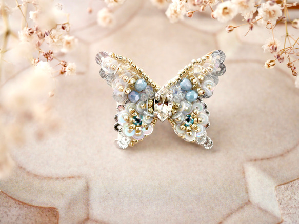 送料無料*॰ْ✧ً Ruban couture butterfly(オートクチュール刺繍仕上げの蝶々のブローチ) 1枚目の画像