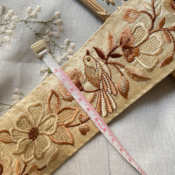 インド刺繍リボン　刺繍リボン　リボン　りぼん　スパンコール 2枚目の画像