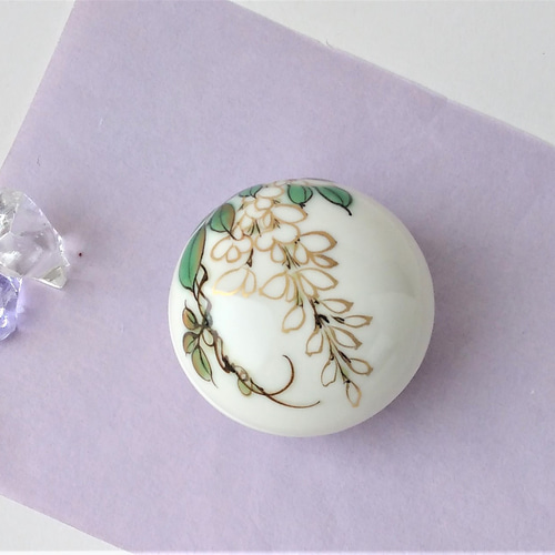 小さな可愛いボンボニエール。藤（白） ボンボニエール 磁器 その他