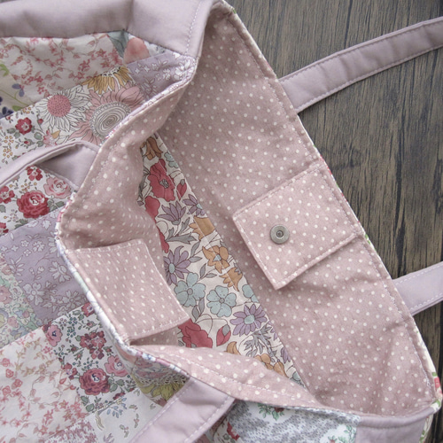 sale♪リバティ ペールピンクのパッチワーク＆アナナのふんわりバッグ