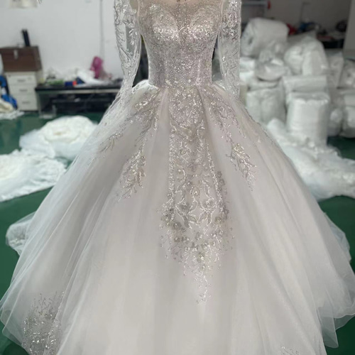高級 ハンドメイド ウエディングドレス ビジュー パール 高級 ハンドメイド ウエディングドレス ビジュー パール
