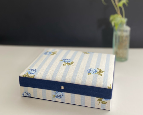 大きなボックス、ローラアシュレイ、カルトナージュ ローラアシュレイの大型収納ボックス | カルトナージュ教室アトリエ