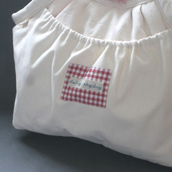 受注製作　Ｍサイズ 　小型犬用　中綿入りハンドメイドプレーンキャンバス(帆布)ギンガムタグ　キャリーバッグ　赤 5枚目の画像