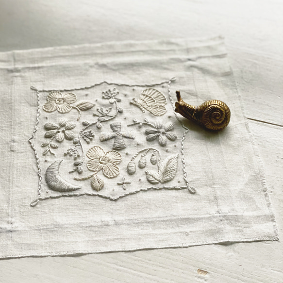 ｛お月さまと、小さなお花｝ニードルワークプレイスマット刺繍キット 5枚目の画像