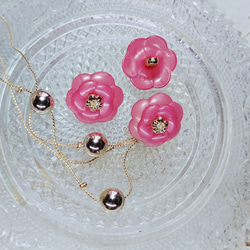M189.coral pink【22mm 6 pcs】珊瑚粉紅山茶花 x 金色裝飾鈕扣 第2張的照片