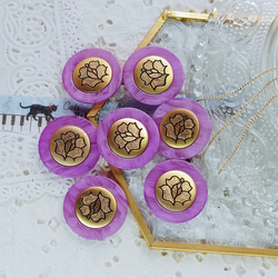 M190.violet【25mm 4 pcs】紫羅藍古典玫瑰園 x 金色裝飾鈕扣 第1張的照片