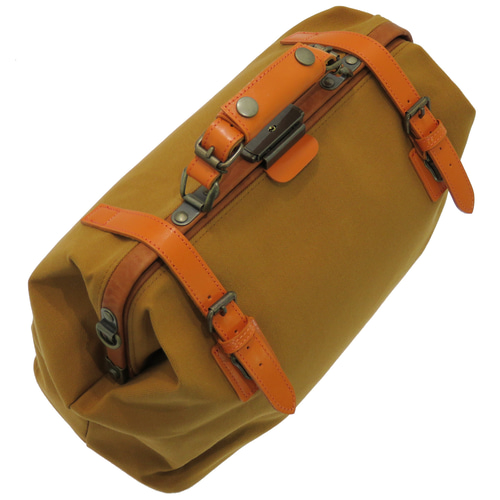 日本製帆布を使用した軽量ボストンバッグ No.1591-05「キワダダレス