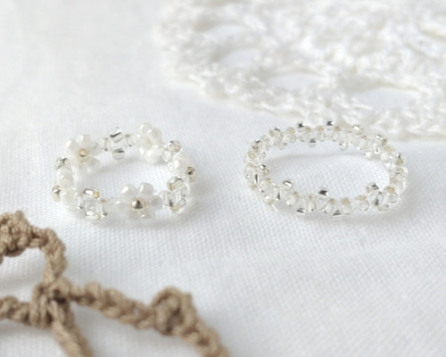 No.81送料無料❀ビーズリング2set❀お花&レースモチーフ ホワイト