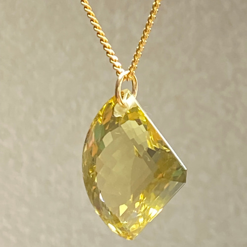 中古K18WG レモンクォーツダイヤモンドペンダントトップ 中古K18WG レモンクォーツダイヤモンドペンダントトップ 中古K18WG