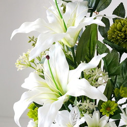 【造花１対セット】 大輪ユリの仏花セット(white) 6枚目の画像