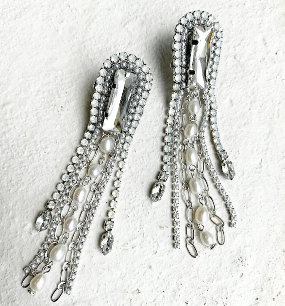 Cascade  ガラスビジューロングイヤリング・ピアス