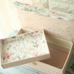 リバティ生地使用　イルマ　  2段 道具箱　裁縫箱 ソーイングボックス 　アクセサリーボックス 3枚目の画像