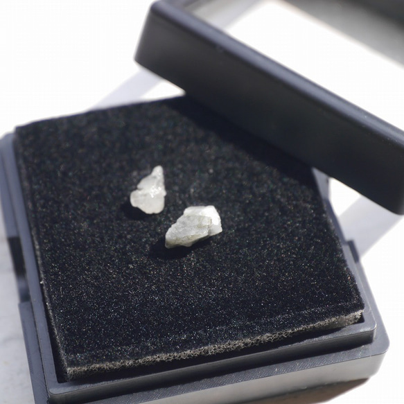 天然石フェナカイト2個セット合計約1.20ct(ブラジル産)結晶原石ルースケース付属鉱物[phe-220617-11] 16枚目の画像