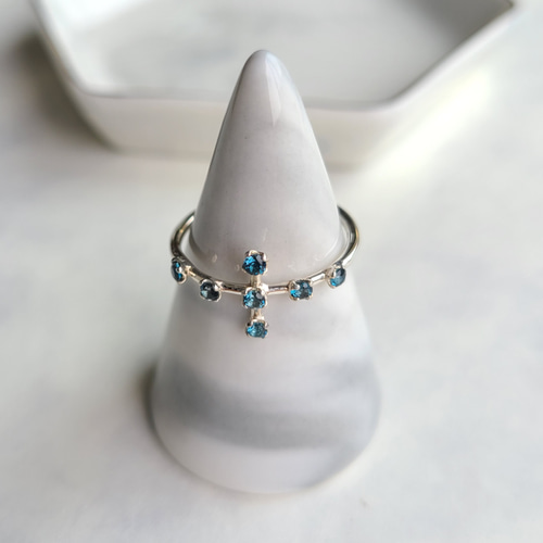 7つの石が形どる✧ロンドンブルートパーズ十字リング シルバー＊天然石