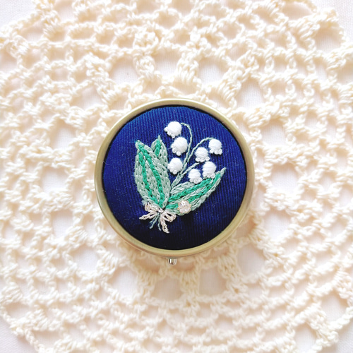 再販】刺繍ピルケース『すずらん』 その他ケース amyu 通販