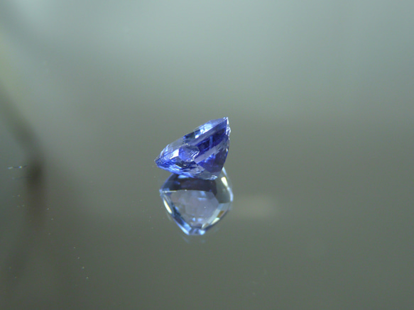 20614-1　【タンザニア産】　天然タンザナイト　ルース　　１．２ｃｔ 9枚目の画像