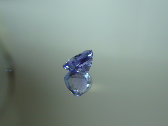 20614-1　【タンザニア産】　天然タンザナイト　ルース　　１．２ｃｔ 10枚目の画像