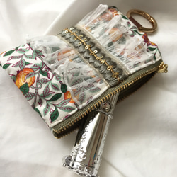 インド刺繍 リボン ×リバティ ファスナーポーチ カラビナ付き 2枚目の画像