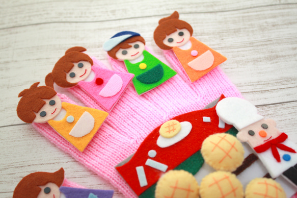 手袋シアター　「パン屋に５つのメロンパン」 2枚目の画像