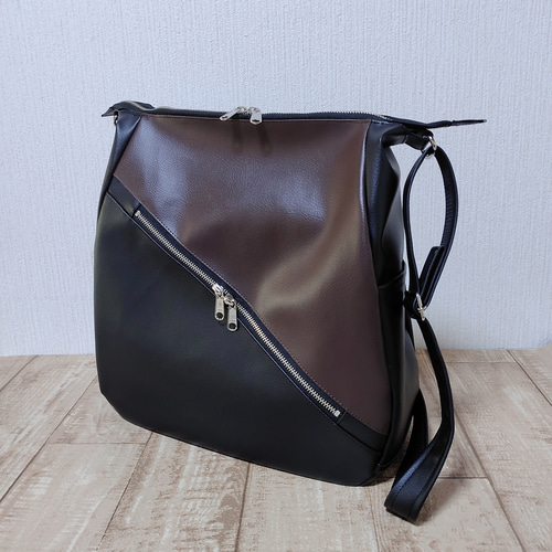 【希少品】パテックフィリップ レザー製ショルダーバッグダークブラウンノベルティー 未使用 希少品 パテックフィリップ レザー製 ショルダーバッグ