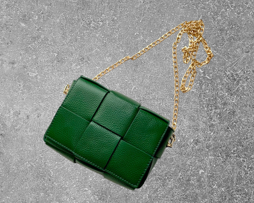 本革 牛革 編み込み バッグ ショルダーバッグ ゴールド チェーン