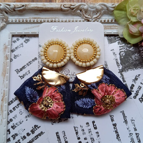 インド刺繍 2way ピアス/イヤリング ホワイト おおぶり ビーズ刺繍 