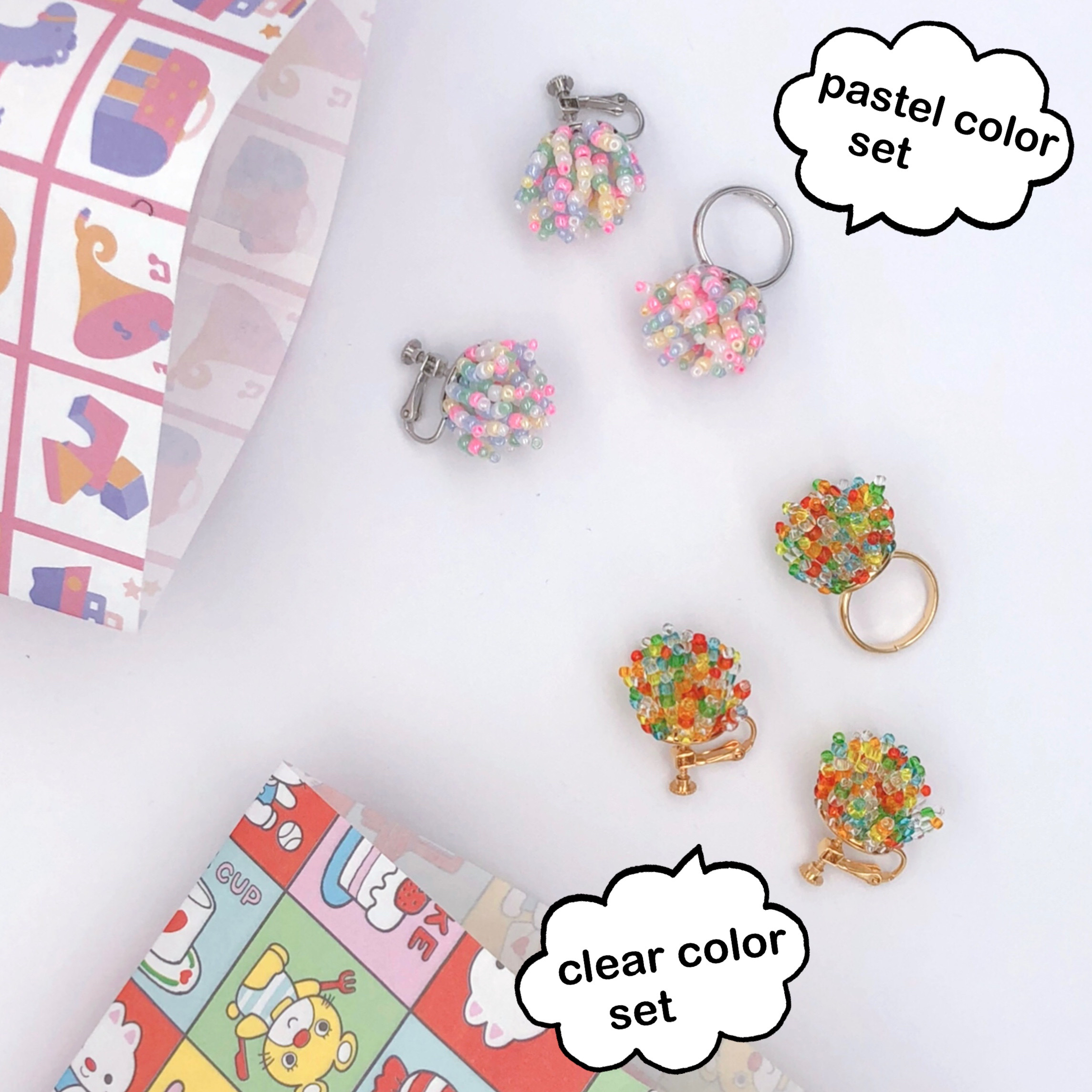 ノスタルジックカラーのカラフルビーズイヤリング＆指輪セット　パステルクリアカラー派手カワイイゆめかわカジュアル