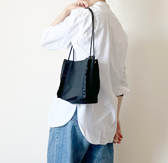 【受注生産】 斜めがけにも！2way canvas mini bag（ブラック） 3枚目の画像