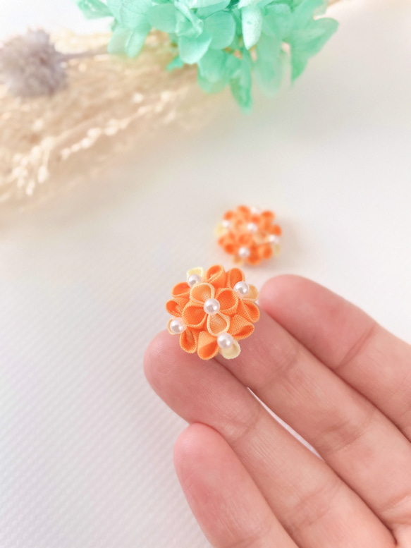 爽やかorangeの小さなお花達のブーケピアス&イヤリング＊つまみ細工＊ 6枚目の画像