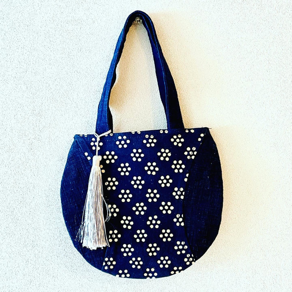 【ほっこり可愛い藍印花布のSmall bag】 1枚目の画像