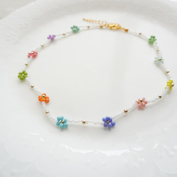 お花のカラフルネックレス＊ ビーズネックレス ビーズアクセサリー