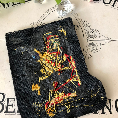 ドラゴン刺繍の緑と金のバッグ新品　ヴィンテージ ドラゴン刺繍の緑と金のバッグ新品ヴィンテージ