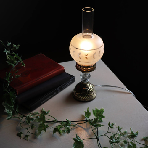 USAヴィンテージボールチムニーシェードテーブルライト｜オイル