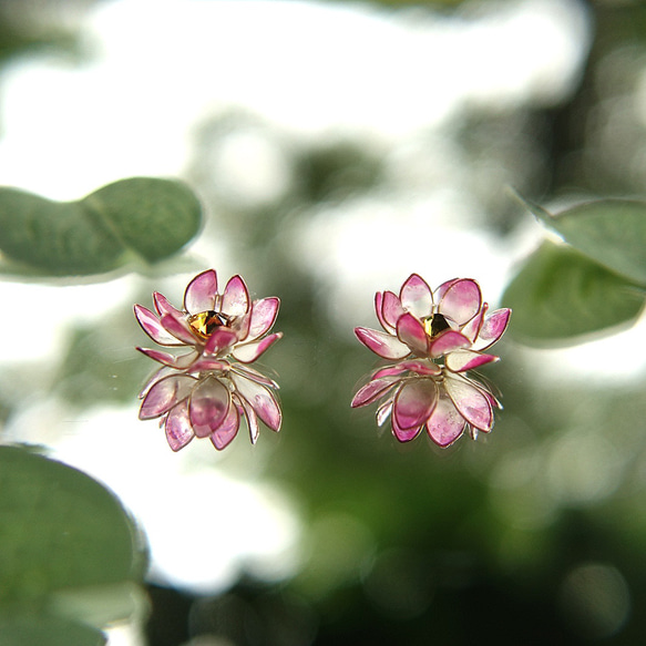 【七月生月花】小蓮花耳環/耳釘/不穿耳釘：夏日浴衣花睡蓮 第6張的照片